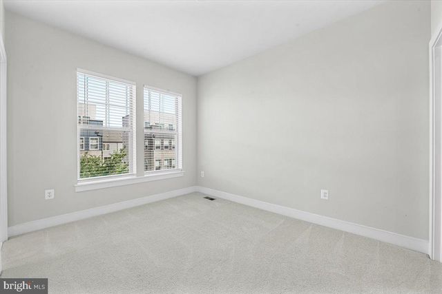 115 DICKENSON DR, Gaithersburg, MD 20878