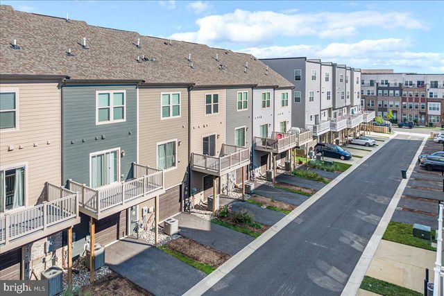115 DICKENSON DR, Gaithersburg, MD 20878