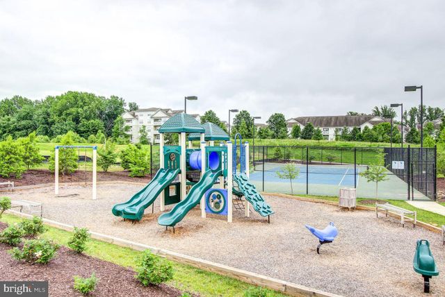 115 DICKENSON DR, Gaithersburg, MD 20878