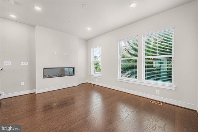 115 DICKENSON DR, Gaithersburg, MD 20878