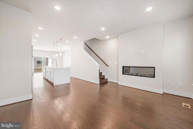 115 DICKENSON DR, Gaithersburg, MD 20878