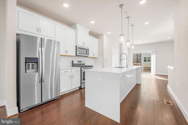 115 DICKENSON DR, Gaithersburg, MD 20878