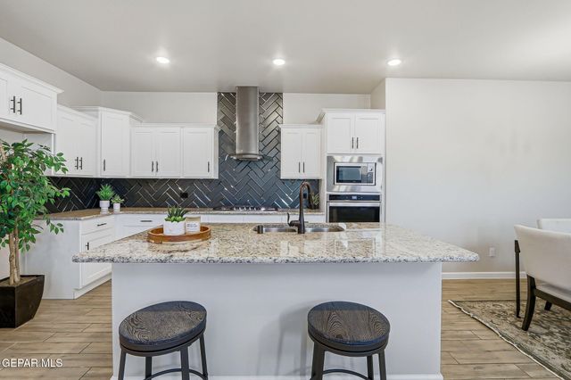 13721 Eccles Road, El Paso, TX 79928