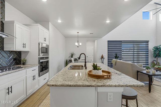 13721 Eccles Road, El Paso, TX 79928