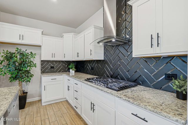 13721 Eccles Road, El Paso, TX 79928