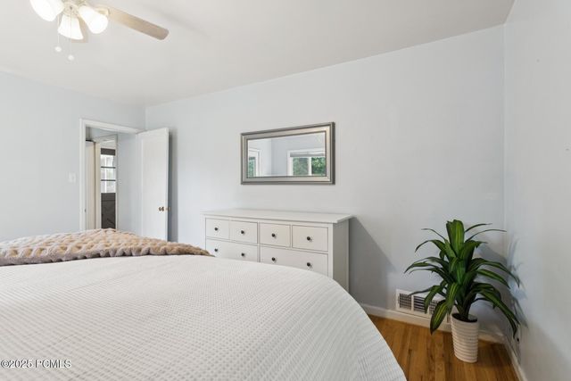 1925 E Hillcrest Avenue, Salt Lake City, UT 84106