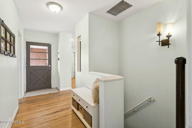 1925 E Hillcrest Avenue, Salt Lake City, UT 84106