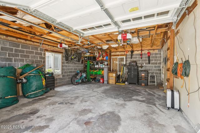 1925 E Hillcrest Avenue, Salt Lake City, UT 84106