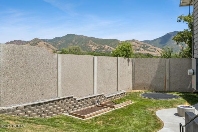 1925 E Hillcrest Avenue, Salt Lake City, UT 84106