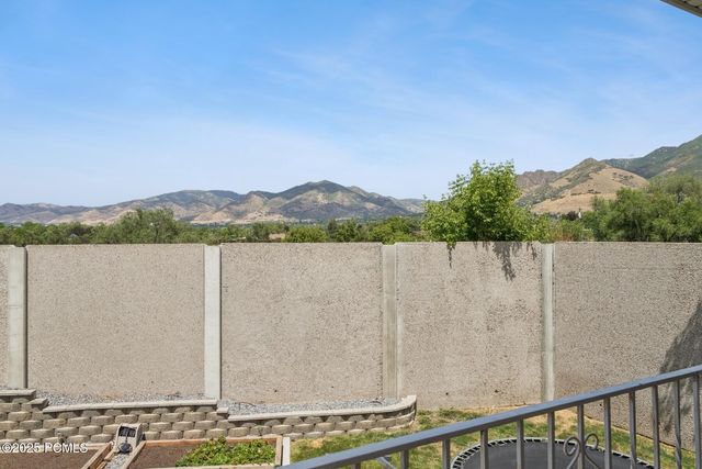 1925 E Hillcrest Avenue, Salt Lake City, UT 84106