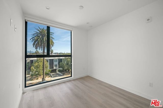 3755 S Canfield Avenue 202, Los Angeles, CA 90034