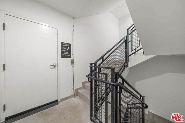 3755 S Canfield Avenue 202, Los Angeles, CA 90034