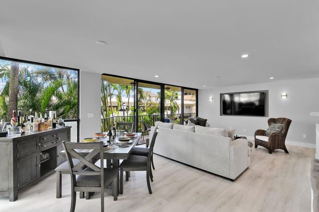 859 Jeffery Street 202, Boca Raton, FL 33487