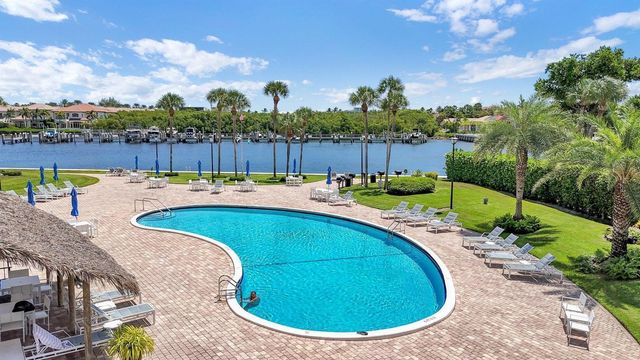 859 Jeffery Street 202, Boca Raton, FL 33487