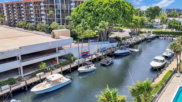 859 Jeffery Street 202, Boca Raton, FL 33487