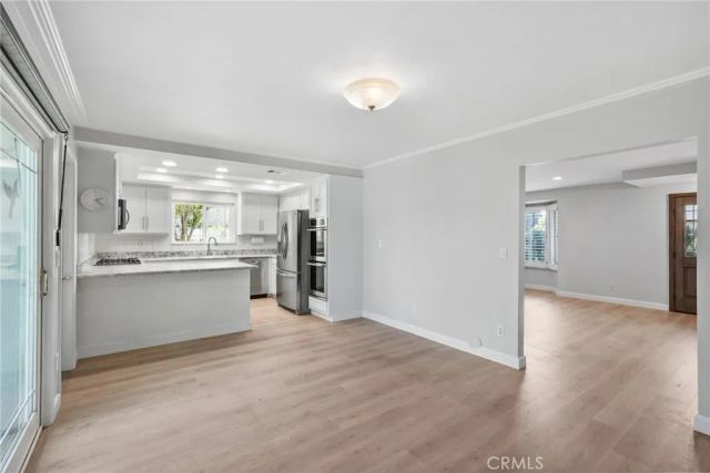 11380 Reseda, Los Angeles, CA 91326