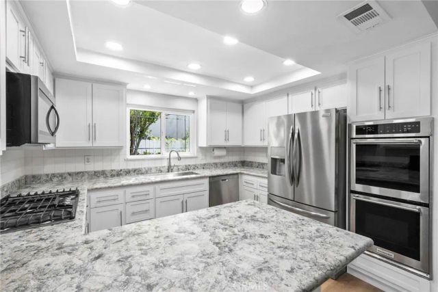 11380 Reseda, Los Angeles, CA 91326