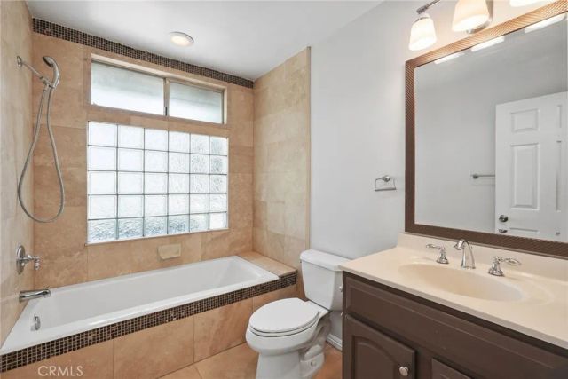 11380 Reseda, Los Angeles, CA 91326