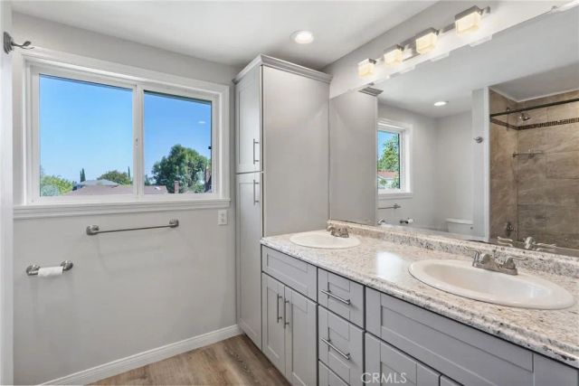 11380 Reseda, Los Angeles, CA 91326