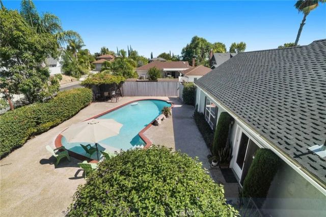 11380 Reseda, Los Angeles, CA 91326