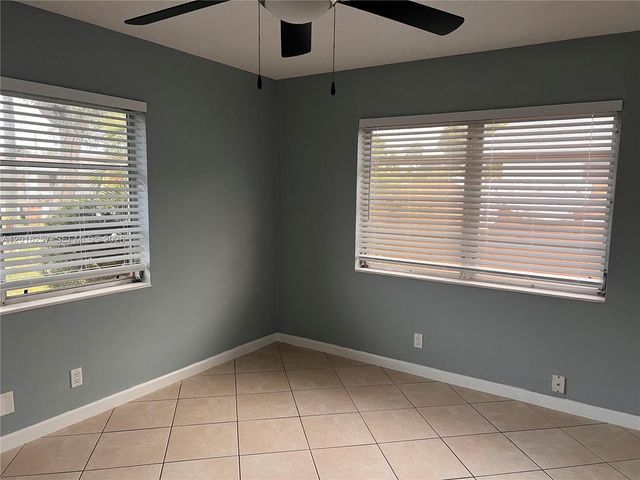 165 SE 4 AVENUE 165, Deerfield Beach, FL 33441