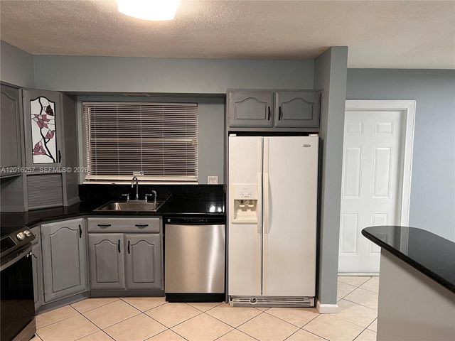 165 SE 4 AVENUE 165, Deerfield Beach, FL 33441