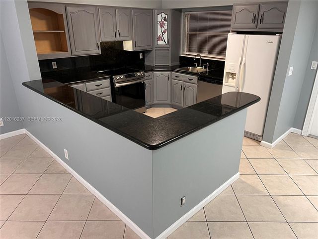 165 SE 4 AVENUE 165, Deerfield Beach, FL 33441