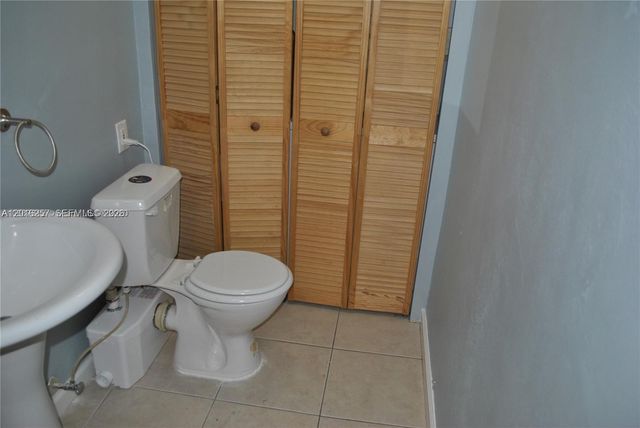 165 SE 4 AVENUE 165, Deerfield Beach, FL 33441