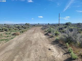 Elm Ln 1600, Christmas Valley, OR 97641