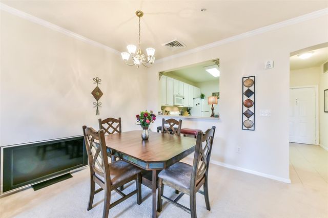 2815 Kings Crossing Drive 319, Kingwood, TX 77345