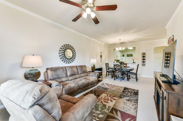 2815 Kings Crossing Drive 319, Kingwood, TX 77345