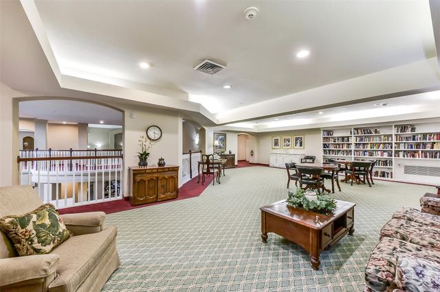 2815 Kings Crossing Drive 319, Kingwood, TX 77345