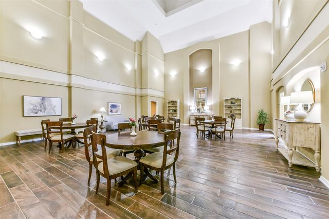 2815 Kings Crossing Drive 319, Kingwood, TX 77345