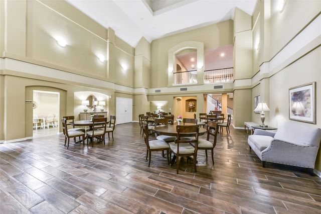 2815 Kings Crossing Drive 319, Kingwood, TX 77345