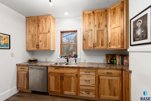 724 S Summit Ave Avenue, Sioux Falls, SD 57014