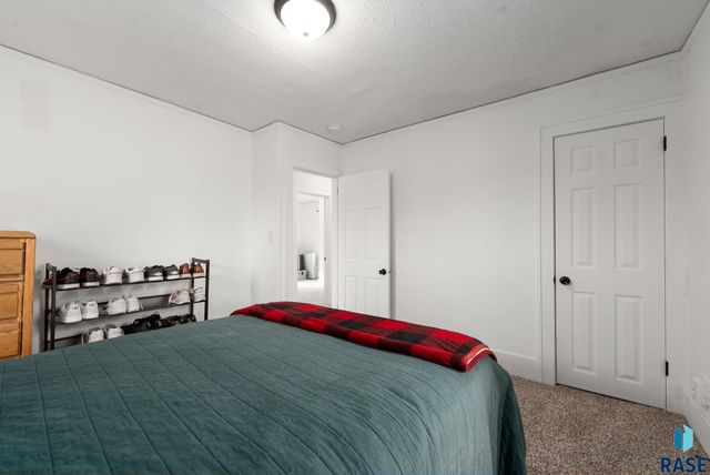 724 S Summit Ave Avenue, Sioux Falls, SD 57014