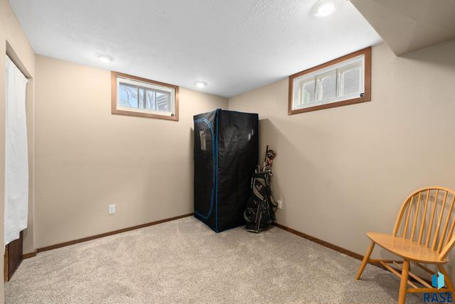 724 S Summit Ave Avenue, Sioux Falls, SD 57014