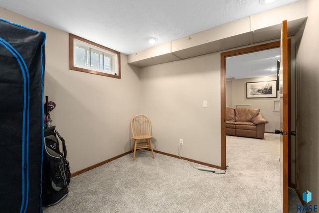 724 S Summit Ave Avenue, Sioux Falls, SD 57014