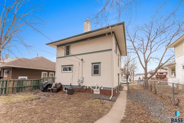 724 S Summit Ave Avenue, Sioux Falls, SD 57014