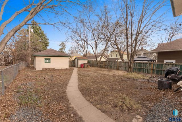 724 S Summit Ave Avenue, Sioux Falls, SD 57014