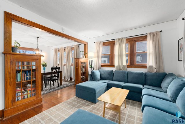 724 S Summit Ave Avenue, Sioux Falls, SD 57014