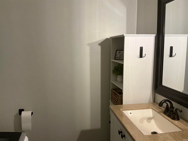 710 W Mount Pleasant Road, Evansville, IN 47711