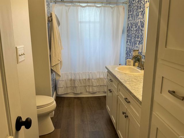 710 W Mount Pleasant Road, Evansville, IN 47711