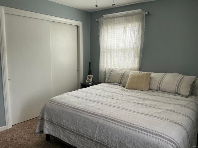 710 W Mount Pleasant Road, Evansville, IN 47711