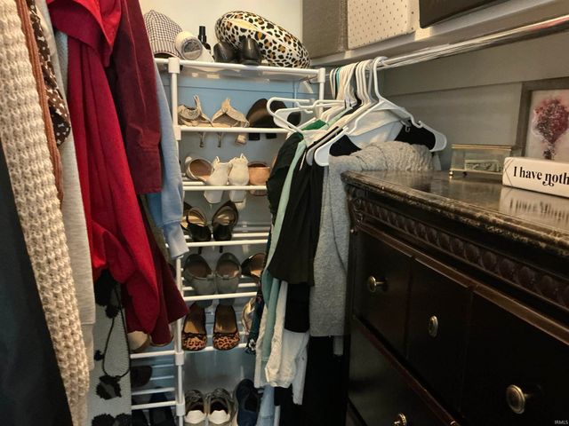 710 W Mount Pleasant Road, Evansville, IN 47711