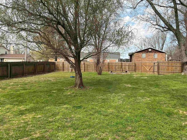 710 W Mount Pleasant Road, Evansville, IN 47711