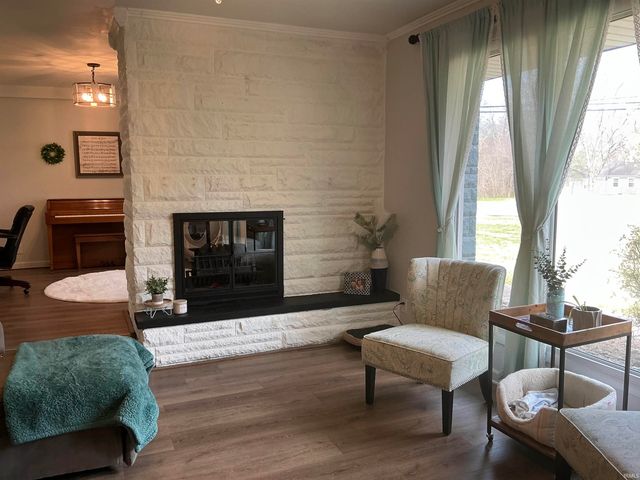 710 W Mount Pleasant Road, Evansville, IN 47711