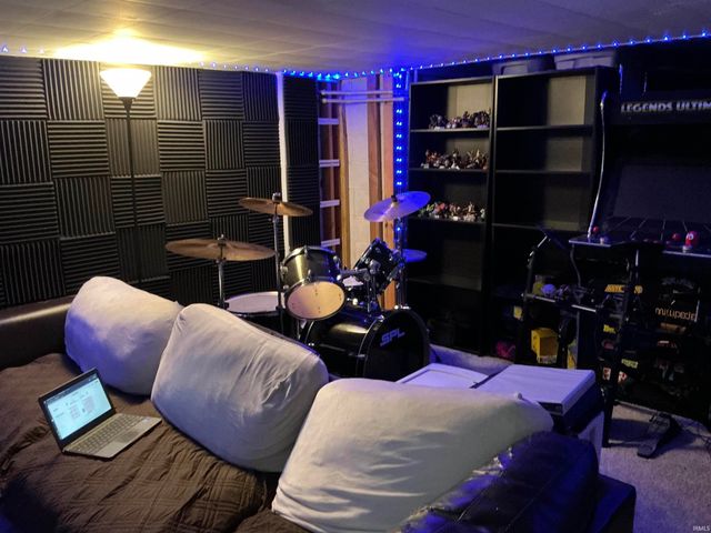 710 W Mount Pleasant Road, Evansville, IN 47711