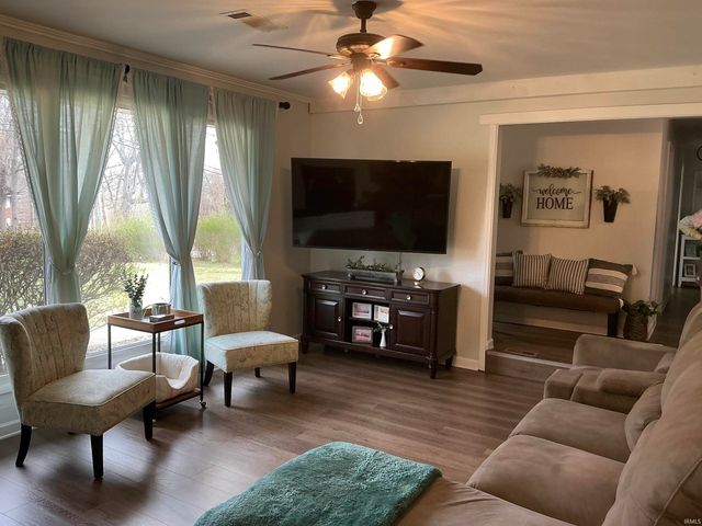 710 W Mount Pleasant Road, Evansville, IN 47711