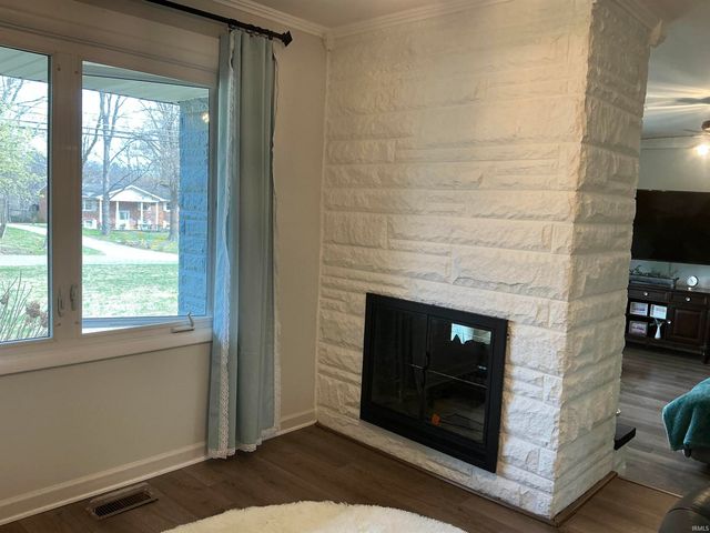 710 W Mount Pleasant Road, Evansville, IN 47711